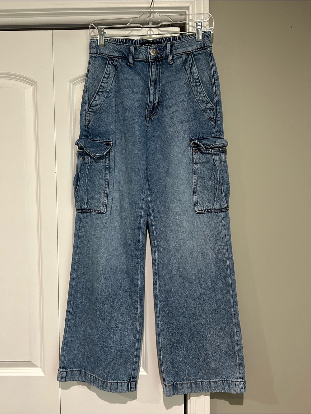 Aeropostale Light Blue Denim Cargo Straight Leg Pants Small Short